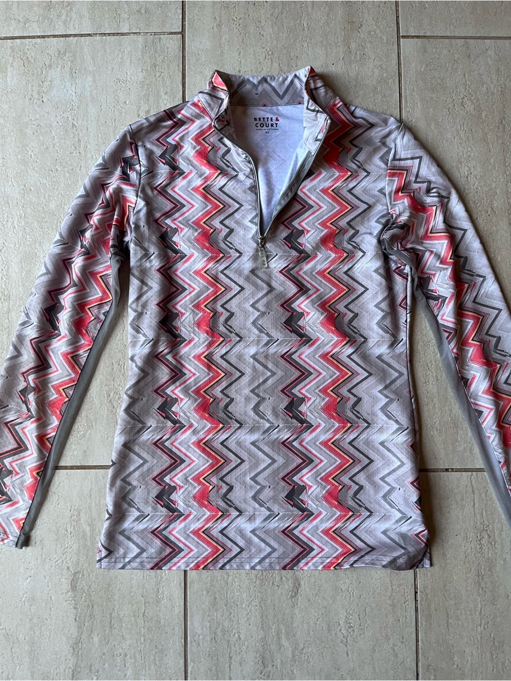 Bette & Court Gray Coral Zig Zag Print Quarter Zip Golf Top XS